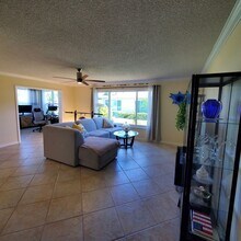 202 W High Point Terrace in Delray Beach, FL - Foto de edificio - Building Photo
