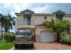 7132 SW 158th Path in Miami, FL - Building Photo