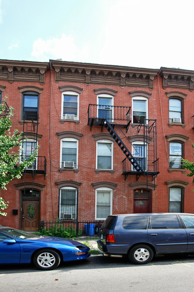 137 23rd St in Brooklyn, NY - Foto de edificio - Building Photo