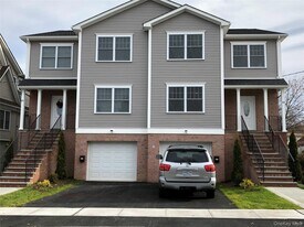 43 Ellsworth Ave in Harrison, NY - Building Photo