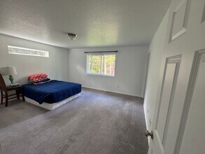 140 Mahala Wy in Otter Rock, OR - Building Photo - Building Photo