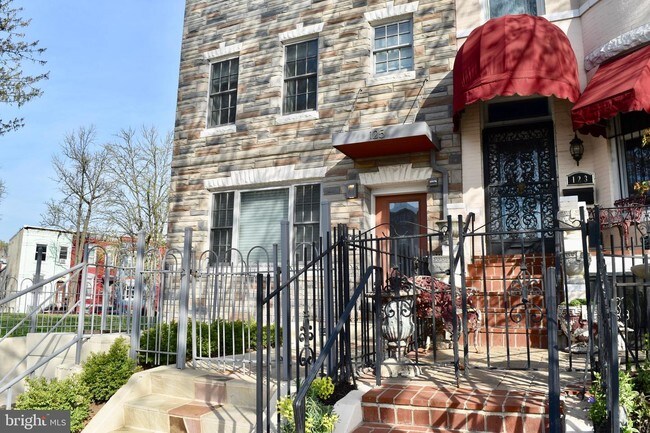 125 New York Ave NW-Unit -B in Washington, DC - Building Photo - Building Photo