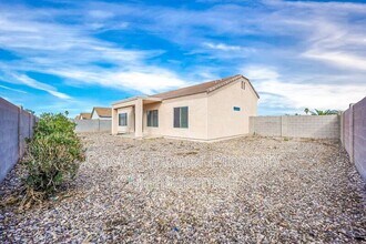 11679 W Madero Dr in Arizona City, AZ - Building Photo - Building Photo