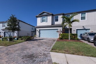 5535 Tripoli Dr in Palmetto, FL - Building Photo - Building Photo