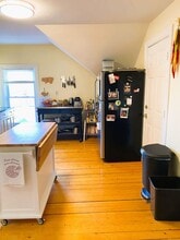 74 Woodbine St in Providence, RI - Foto de edificio - Building Photo