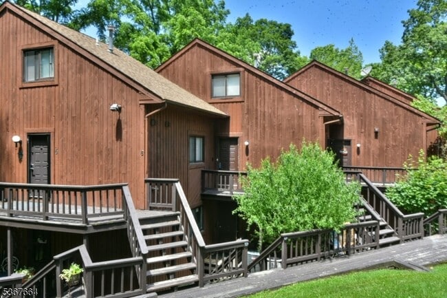 property at 2 Davos Dr E