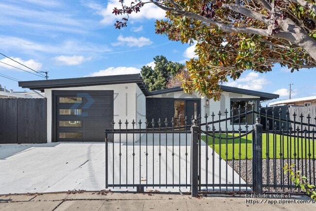 28023 Tampa Ave in Hayward, CA - Building Photo - Building Photo