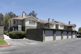 Vintage View Apartments in Temecula, CA - Building Photo - Building Photo