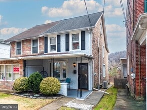 627 Ford St, Unit 513 in Conshohocken, PA - Building Photo - Building Photo