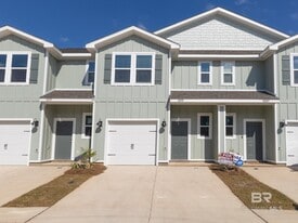 32199 Emancipation Cir in Spanish Fort, AL - Building Photo