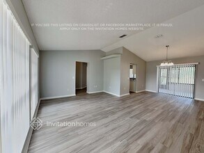 5517 Highlands Vue Ln in Lakeland, FL - Foto de edificio - Building Photo