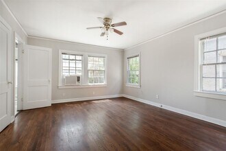 5918 La Vista Dr in Dallas, TX - Building Photo - Building Photo
