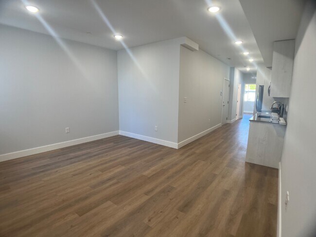 3215 N 13th St in Philadelphia, PA - Building Photo - Building Photo