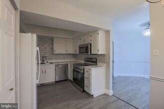 13 Donn Ct in Perry Hall, MD - Building Photo - Building Photo