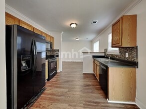 22 Willow Bend Dr in Taylors, SC - Building Photo - Building Photo