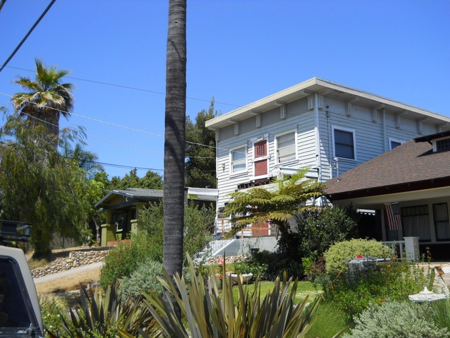 1627 29th St in San Diego, CA - Foto de edificio - Building Photo