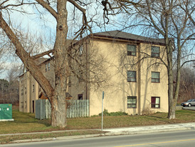 408 Bloor St E Apartments