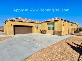 56815 29 Palms Hwy in Yucca Valley, CA - Building Photo