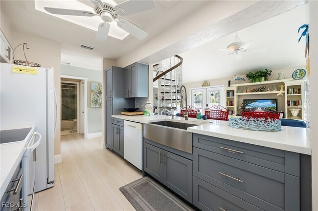 property at 424 Lagoon Dr