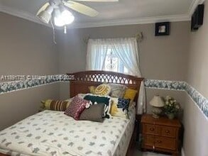 1176 NW 38th St in Miami, FL - Building Photo - Building Photo