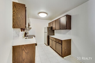 9807 Karlov Ave in Oak Lawn, IL - Building Photo - Building Photo