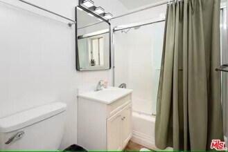 604 Venezia Ave in Los Angeles, CA - Building Photo - Building Photo