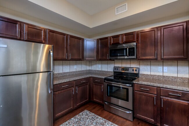 Adagio at Westshore Palms in Tampa, FL - Building Photo - Building Photo