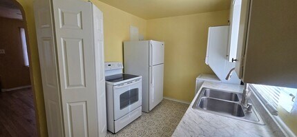 916 Lomas Blvd NW in Albuquerque, NM - Building Photo - Building Photo