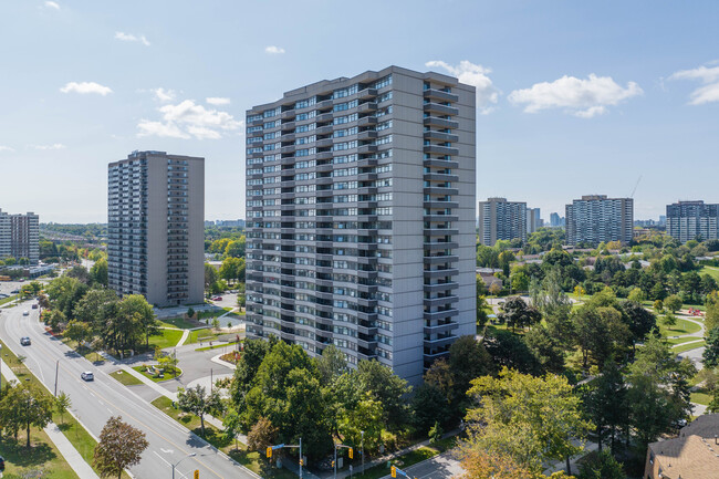 3131 Bridletowne Cir in Toronto, ON - Building Photo - Building Photo