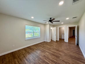 3906 US-69 in Lufkin, TX - Building Photo - Building Photo
