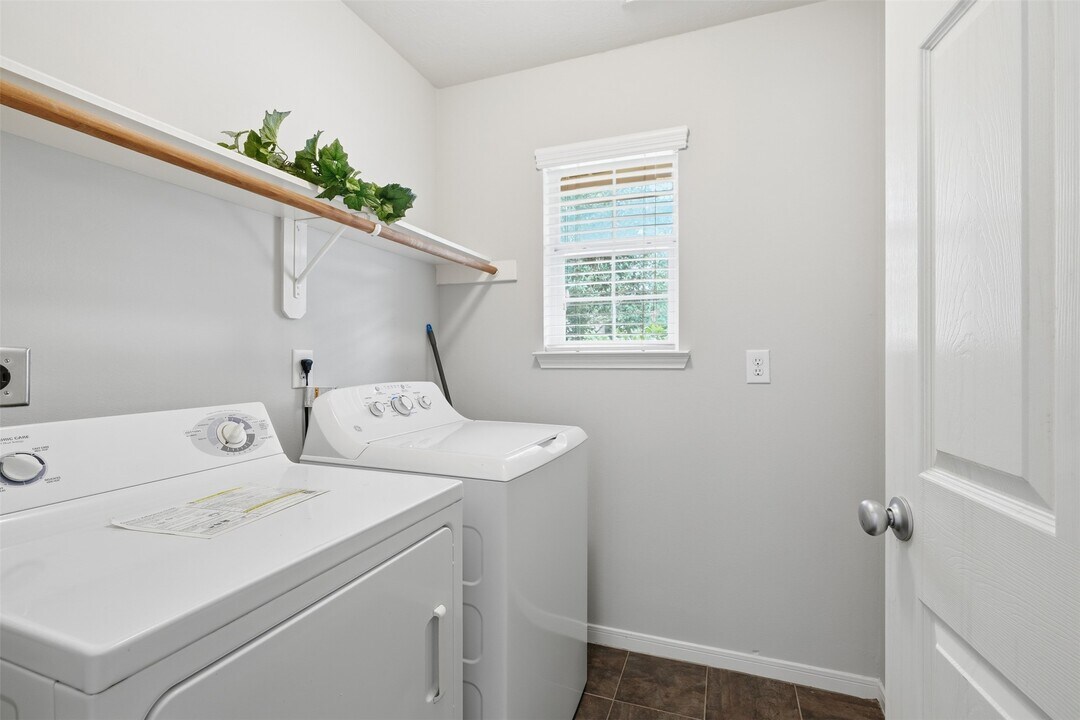 2319 Falcon Knoll Ln in Katy, TX - Foto de edificio