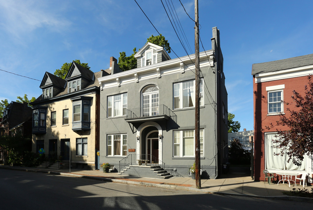 33 N Ferry St in Schenectady, NY - Building Photo