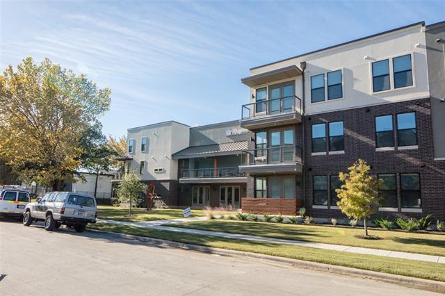 2103 Moser Ave in Dallas, TX - Building Photo