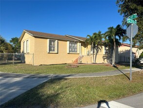 9785 SW 210th Terrace in Cutler Bay, FL - Building Photo - Building Photo