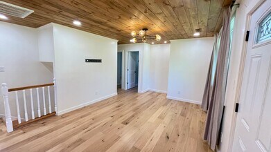 820 Goldfinch Ave in Knoxville, TN - Building Photo - Building Photo