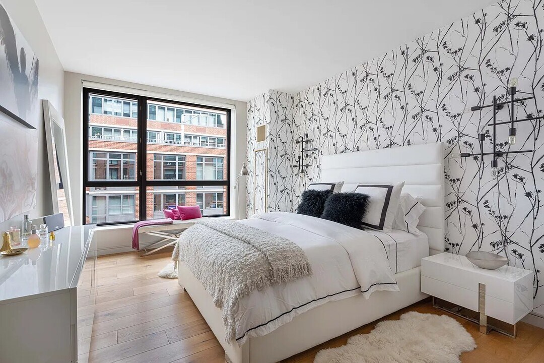 540 W 28th St in New York, NY - Building Photo