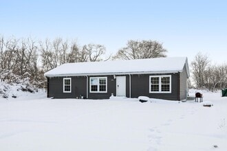 4704 47th Ave in Kenosha, WI - Foto de edificio - Building Photo