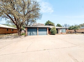 5712 73rd St in Lubbock, TX - Building Photo