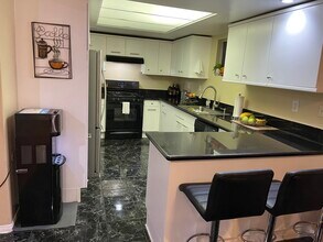 1660 W 146th St in Gardena, CA - Building Photo - Building Photo