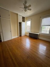 107 Poplar St-Unit -1 in Jersey City, NJ - Building Photo - Building Photo