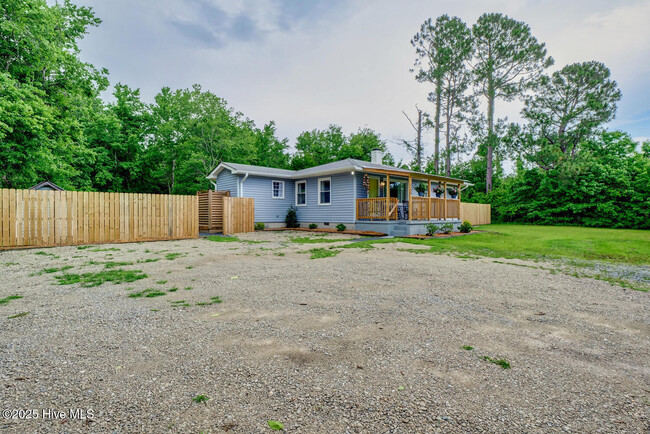 1799 NC-172 in Sneads Ferry, NC - Building Photo - Building Photo