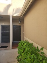 1221 Sorrento Dr in Weston, FL - Building Photo - Building Photo