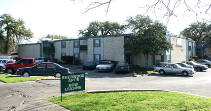 Creekside Terrace in Austin, TX - Building Photo - Building Photo