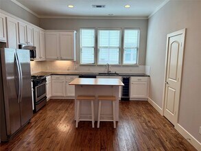 4323 Dickason Ave in Dallas, TX - Building Photo - Building Photo