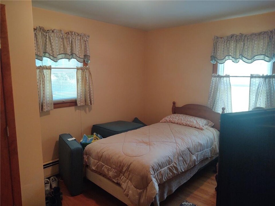 62 Chestnut St in Seekonk, MA - Building Photo