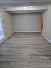 6811 S 140th Ave in Omaha, NE - Building Photo - Building Photo