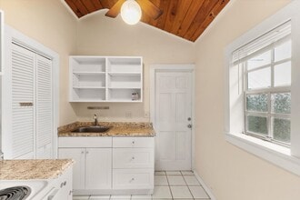 616 Whitehead St in Key West, FL - Building Photo - Building Photo