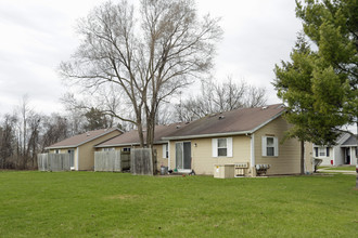 Woodside Ridge Apartments in Portage, MI - Building Photo - Building Photo