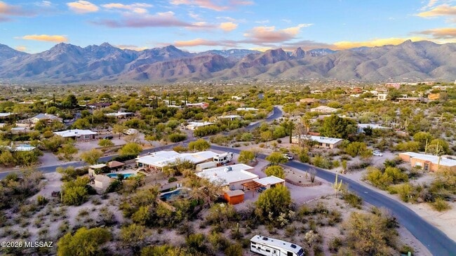 3721 N Sierra Madre Dr in Tucson, AZ - Building Photo - Building Photo