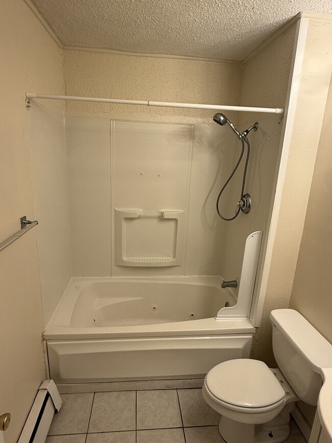 29 Foxen Pl in New Britain, CT - Building Photo - Building Photo